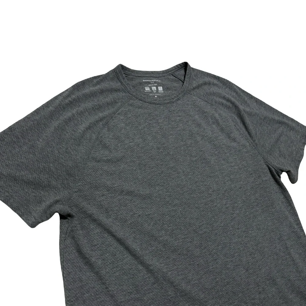 Banana Republic Men's Quick Dry Moisture Wick T Shirt Size XL 22 x‎ 28